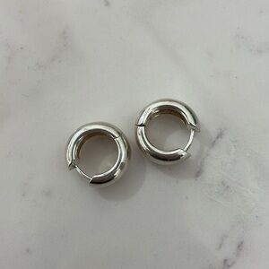 MEJURI Chunky medium hoops